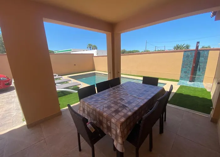 Raquel Villa Conil De La Frontera